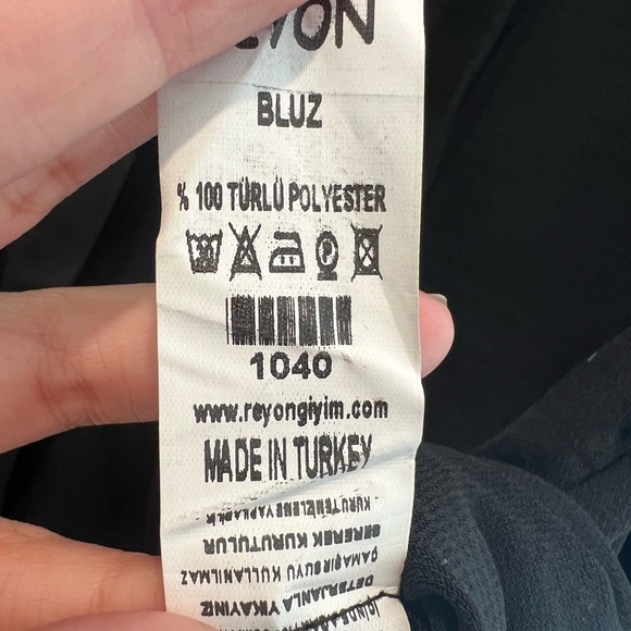 Reyon Women’s Black Long Sleeve Blouse Size Medium - Picture 7 of 9